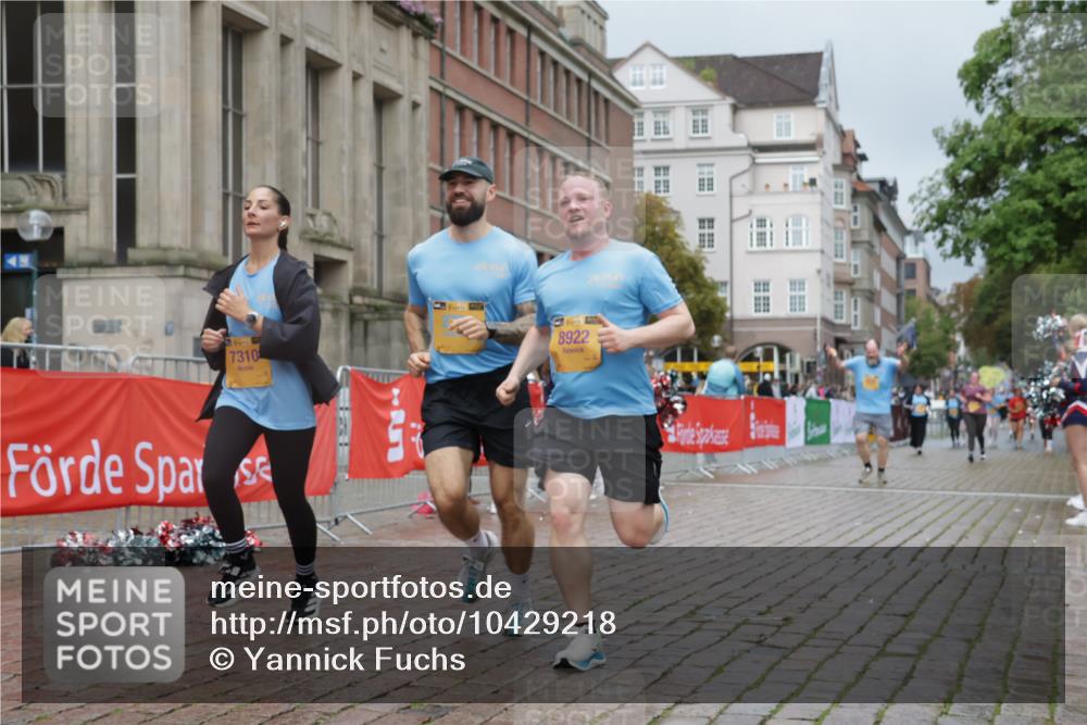 13.09.2026 - Kiel Lauf Yannick Fuchs http://msf.ph/oto/10429218 13.09.2026 11:10:00 Ziel 2337, 4063, 6908, 9168, 9665, 9967, 10154, 11013, 11428, 11429, 11884, 508, 1074, 2784, 2992, 5528, 5843, 5867, 7111, 7310, 7683, 7826, 8922, 10352, 10423, 11208, 585, 1937, 2630, 3086, 3227, 5371, 9102, 9254, 12008, 12016, 12178, 12698, 607, 2784, 7310, 8637, 8922, 8979, 10184, 10253, 10262, 10263, 10268, 11889 meine-sportfotos.de