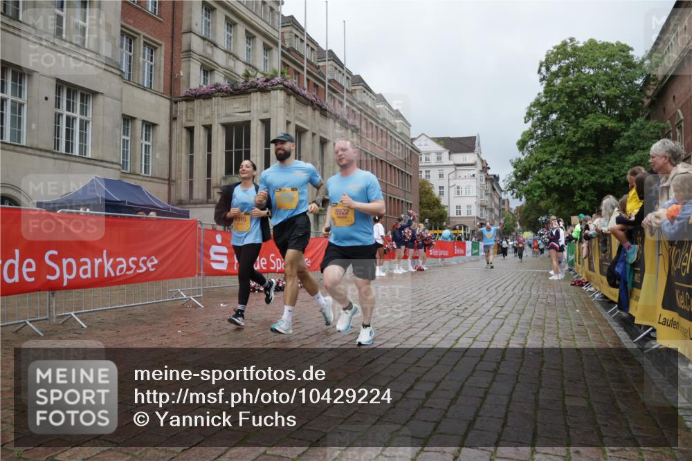 13.09.2026 - Kiel Lauf Yannick Fuchs http://msf.ph/oto/10429224 13.09.2026 11:10:00 Ziel 2337, 4063, 6908, 9168, 9665, 9967, 10154, 11013, 11428, 11429, 11884, 508, 1074, 2784, 2992, 5528, 5843, 5867, 7111, 7310, 7683, 7826, 8922, 10352, 10423, 11208, 585, 1937, 2630, 3086, 3227, 5371, 9102, 9254, 12008, 12016, 12178, 12698, 607, 2784, 7310, 8637, 8922, 8979, 10184, 10253, 10262, 10263, 10268, 11889 meine-sportfotos.de
