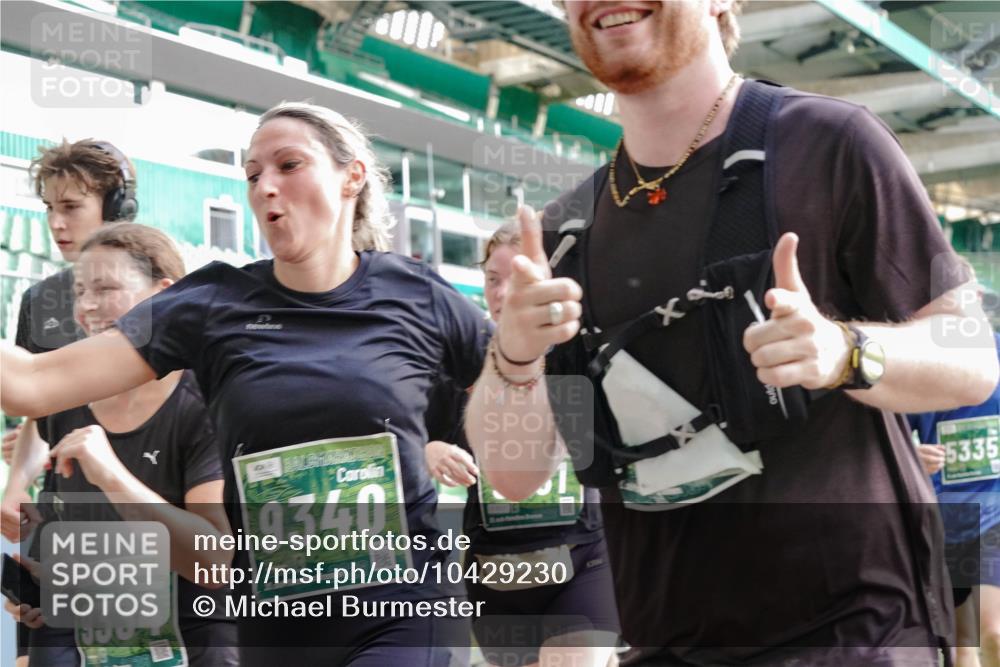 13.09.2026 - 21. swb-Marathon Bremen Michael Burmester http://msf.ph/oto/10429230 13.09.2026 13:26:56 Laufen im Stadion 186, 202, 357, 364, 390, 530, 597, 645, 833, 1077, 1283, 1412, 1443, 1459, 1473, 1487, 1530, 1608, 1618, 1700, 1744, 1769, 1828, 1961, 2058, 2236, 2273, 2298, 2308, 2309, 2382, 2384, 2388, 2404, 2428, 2507, 2508, 2542, 2558, 2576, 2582, 2592, 2656, 2675, 2725, 2748, 2762, 2817, 2875, 2876, 2923, 2965, 2970, 3045, 3047, 3050, 3062, 3073, 3084, 3097, 3172, 3184, 3219, 3359, 3433, 3540, 3592, 3629, 3756, 3885, 3907, 3978 meine-sportfotos.de
