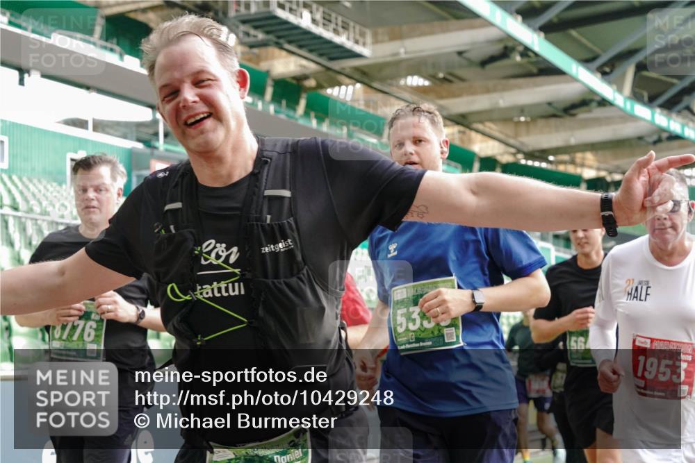 13.09.2026 - 21. swb-Marathon Bremen Michael Burmester http://msf.ph/oto/10429248 13.09.2026 13:26:57 Laufen im Stadion 186, 202, 357, 364, 390, 530, 597, 645, 726, 833, 1077, 1283, 1412, 1443, 1459, 1473, 1487, 1530, 1608, 1618, 1700, 1744, 1769, 1828, 1961, 2058, 2236, 2273, 2298, 2308, 2309, 2382, 2384, 2388, 2404, 2428, 2507, 2508, 2542, 2558, 2576, 2582, 2592, 2656, 2675, 2725, 2748, 2762, 2817, 2875, 2876, 2923, 2965, 2970, 3045, 3047, 3050, 3062, 3073, 3084, 3097, 3172, 3184, 3219, 3359, 3433, 3540, 3592, 3629, 3756, 3885, 3907, 3978 meine-sportfotos.de