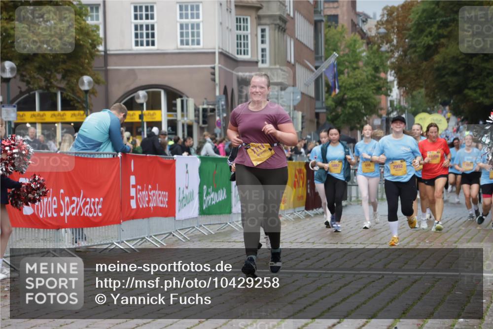 13.09.2026 - Kiel Lauf Yannick Fuchs http://msf.ph/oto/10429258 13.09.2026 11:10:06 Ziel 585, 2337, 3086, 3227, 4063, 5371, 9168, 9254, 9665, 10154, 11013, 11884, 12008, 12016, 508, 1074, 2992, 5528, 5843, 5867, 6908, 7111, 7683, 7826, 9967, 10352, 10423, 11208, 11428, 11429, 1937, 2630, 9102, 10704, 11060, 12178, 12698, 2784, 7310, 8922 meine-sportfotos.de