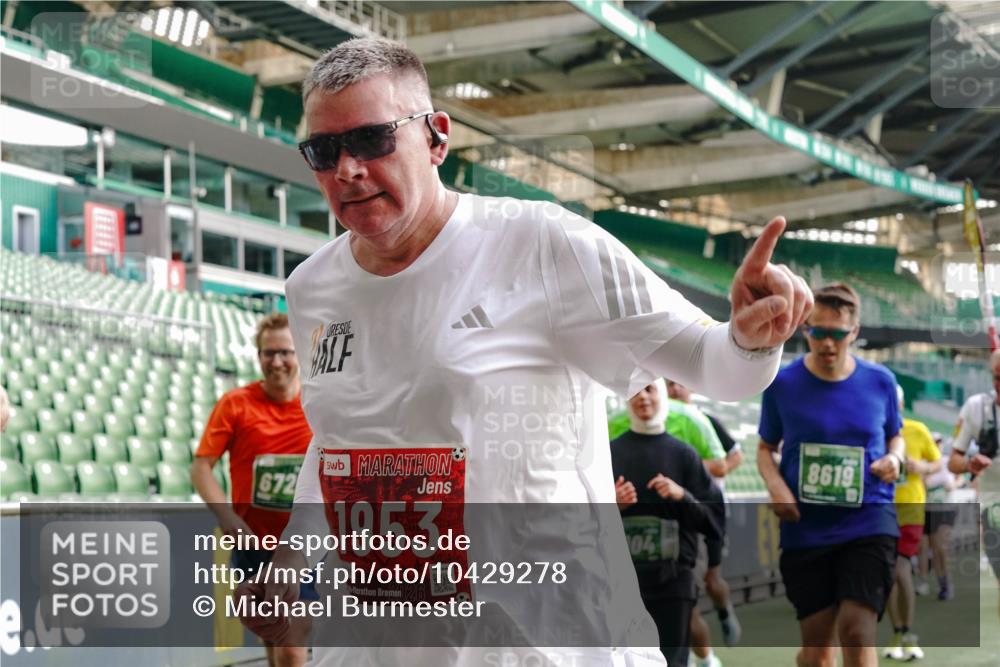 13.09.2026 - 21. swb-Marathon Bremen Michael Burmester http://msf.ph/oto/10429278 13.09.2026 13:26:58 Laufen im Stadion 186, 202, 357, 364, 390, 530, 597, 645, 726, 833, 1077, 1283, 1412, 1443, 1459, 1473, 1487, 1530, 1608, 1618, 1700, 1744, 1769, 1828, 1961, 2058, 2236, 2273, 2298, 2308, 2309, 2382, 2384, 2388, 2404, 2428, 2507, 2508, 2542, 2558, 2576, 2582, 2592, 2656, 2675, 2725, 2748, 2762, 2817, 2875, 2876, 2923, 2965, 2970, 3045, 3047, 3050, 3062, 3073, 3084, 3097, 3172, 3184, 3219, 3359, 3433, 3540, 3592, 3629, 3756, 3885, 3907, 3978, 4660 meine-sportfotos.de