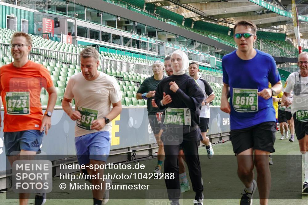 13.09.2026 - 21. swb-Marathon Bremen Michael Burmester http://msf.ph/oto/10429288 13.09.2026 13:26:59 Laufen im Stadion 186, 202, 357, 364, 390, 530, 597, 645, 726, 833, 1077, 1283, 1412, 1443, 1459, 1473, 1487, 1530, 1608, 1618, 1700, 1744, 1769, 1828, 1961, 2058, 2236, 2273, 2298, 2308, 2309, 2382, 2384, 2388, 2404, 2428, 2507, 2508, 2542, 2558, 2576, 2582, 2592, 2656, 2675, 2725, 2748, 2762, 2817, 2875, 2876, 2923, 2965, 2970, 3045, 3047, 3050, 3062, 3073, 3084, 3097, 3172, 3184, 3219, 3359, 3433, 3540, 3592, 3629, 3756, 3885, 3907, 3978, 4660 meine-sportfotos.de