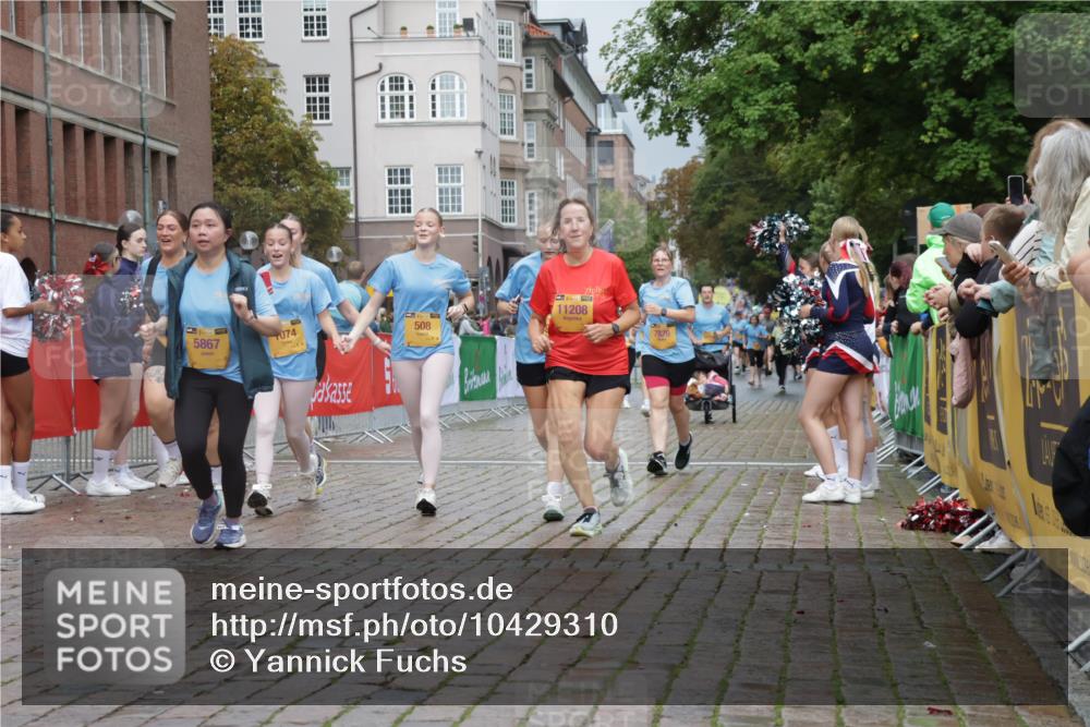13.09.2026 - Kiel Lauf Yannick Fuchs http://msf.ph/oto/10429310 13.09.2026 11:10:16 Ziel 585, 1937, 2630, 3086, 3227, 5371, 9102, 9254, 12008, 12016, 12178, 12698, 508, 1074, 2337, 2992, 3227, 4063, 5843, 5867, 6908, 7683, 7826, 9168, 9665, 9967, 10154, 10352, 11013, 11208, 11428, 11429, 11884, 678, 1334, 2134, 2175, 2177, 3245, 3716, 6476, 9206, 9406, 10101, 10704, 11060, 11576, 2992, 5528, 7111, 10423 meine-sportfotos.de