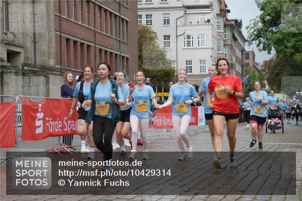 13.09.2026 - Kiel Lauf Yannick Fuchs http://msf.ph/oto/10429314 13.09.2026 11:10:16 Ziel 585, 1937, 2630, 3086, 3227, 5371, 9102, 9254, 12008, 12016, 12178, 12698, 508, 1074, 2337, 2992, 3227, 4063, 5843, 5867, 6908, 7683, 7826, 9168, 9665, 9967, 10154, 10352, 11013, 11208, 11428, 11429, 11884, 678, 1334, 2134, 2175, 2177, 3245, 3716, 6476, 9206, 9406, 10101, 10704, 11060, 11576, 2992, 5528, 7111, 10423 meine-sportfotos.de