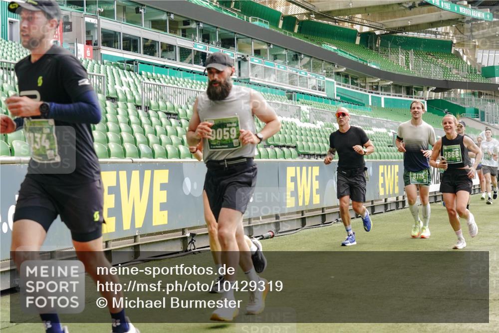 13.09.2026 - 21. swb-Marathon Bremen Michael Burmester http://msf.ph/oto/10429319 13.09.2026 13:03:15 Laufen im Stadion 150, 209, 210, 488, 596, 722, 725, 762, 881, 936, 940, 946, 1014, 1163, 1250, 1343, 1458, 1460, 1479, 1611, 1649, 1771, 2223, 2276, 2292, 2345, 2364, 2378, 2421, 2434, 2513, 2625, 2666, 2668, 2779, 2851, 2900, 2934, 2977, 2987, 3013, 3044, 3114, 3135, 3163, 3164, 3187, 3248, 3258, 3294, 3334, 3360, 3392, 3402, 3454, 3460, 3496, 3510, 3527, 3576, 3579, 3585, 3597, 3603, 3618, 3721, 3846, 3852, 3859, 3893, 3938, 3970, 3983, 4000, 4077, 4133, 4506, 4558 meine-sportfotos.de