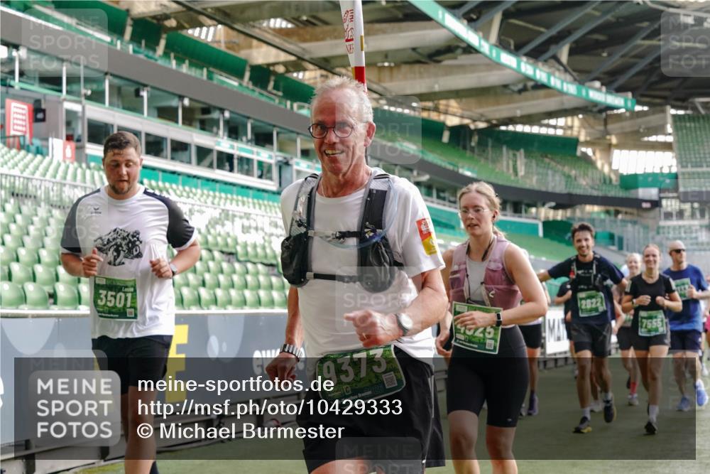 13.09.2026 - 21. swb-Marathon Bremen Michael Burmester http://msf.ph/oto/10429333 13.09.2026 13:27:01 Laufen im Stadion 186, 202, 357, 364, 390, 530, 597, 645, 726, 833, 1077, 1283, 1412, 1443, 1473, 1487, 1530, 1608, 1618, 1700, 1744, 1769, 1828, 1961, 2236, 2273, 2298, 2309, 2382, 2384, 2388, 2404, 2428, 2507, 2508, 2542, 2558, 2576, 2582, 2592, 2656, 2675, 2725, 2748, 2762, 2817, 2875, 2876, 2923, 2965, 2970, 3045, 3047, 3050, 3062, 3073, 3084, 3097, 3172, 3184, 3219, 3359, 3433, 3540, 3592, 3629, 3756, 3885, 3907, 3978, 4457, 4660 meine-sportfotos.de