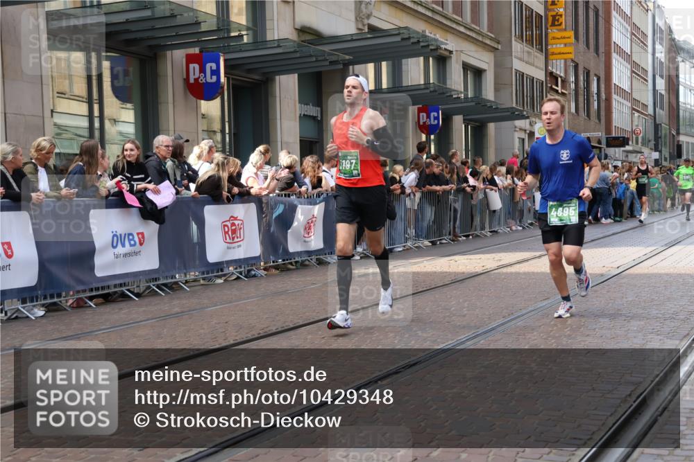 13.09.2026 - 21. swb-Marathon Bremen Strokosch-Dieckow http://msf.ph/oto/10429348 13.09.2026 13:09:07 Ziel 1034, 1241, 3197, 4473, 4895, 5111, 6652, 8759, 9789, 9866, 9904, 1925, 2287, 2291, 2909, 3110, 3330, 4384, 4898, 5383, 5517, 5636, 5696, 6906, 7262, 8120, 8830, 9240, 9867, 9906, 9911, 10044 meine-sportfotos.de