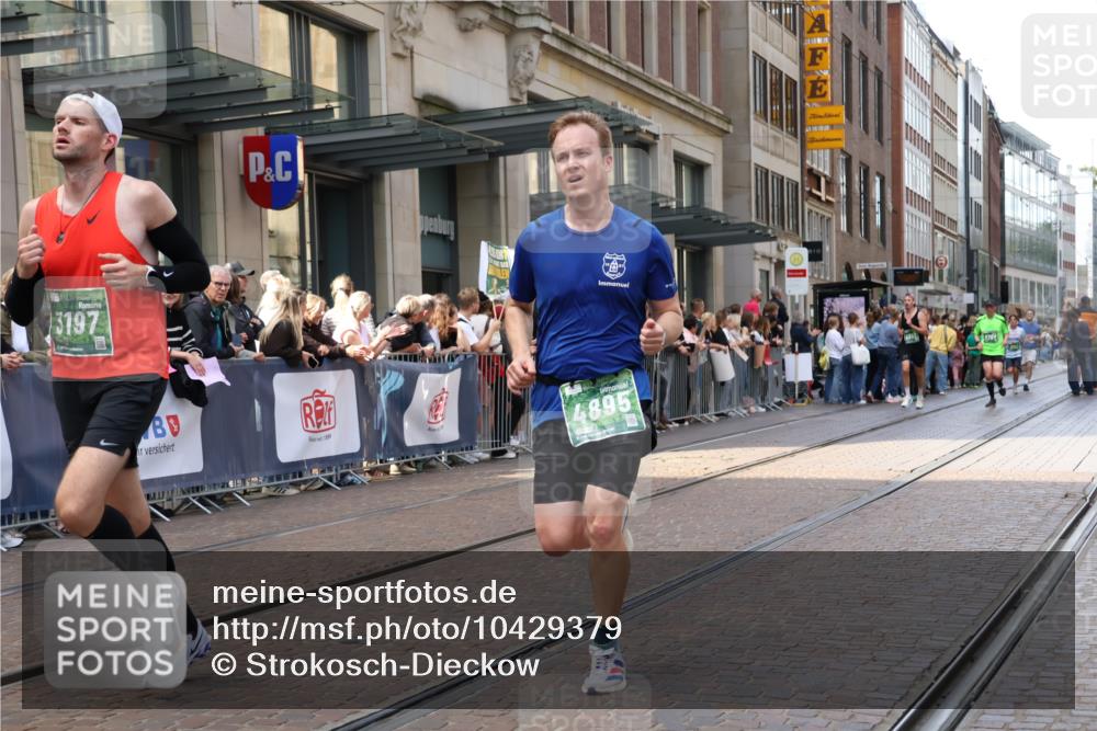 13.09.2026 - 21. swb-Marathon Bremen Strokosch-Dieckow http://msf.ph/oto/10429379 13.09.2026 13:09:08 Ziel 1034, 1241, 3197, 4473, 4895, 5111, 6652, 8759, 9789, 9866, 9904, 1925, 2287, 2291, 2909, 3330, 4384, 4898, 5383, 5517, 5636, 5696, 6906, 7262, 8120, 8830, 9867, 9906, 9911, 10044 meine-sportfotos.de