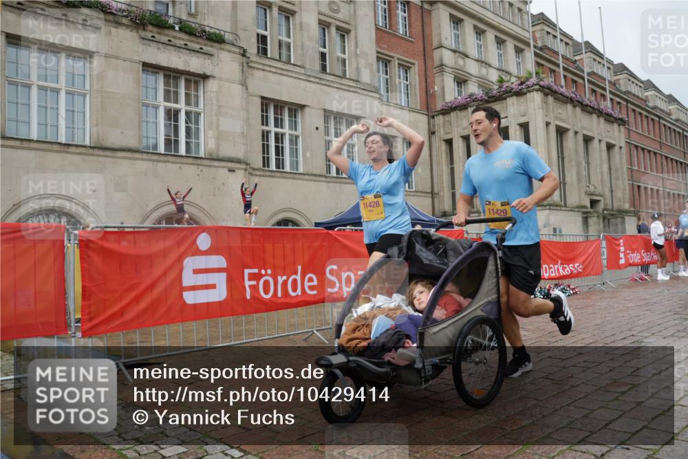 13.09.2026 - Kiel Lauf Yannick Fuchs http://msf.ph/oto/10429414 13.09.2026 11:10:26 Ziel 678, 2630, 3245, 6476, 10704, 11060, 11576, 12178, 585, 1937, 2337, 3086, 3227, 4063, 5371, 6908, 9102, 9168, 9254, 9665, 9967, 10154, 11013, 11428, 11429, 11884, 12008, 12016, 12178, 12698, 586, 1334, 2134, 2175, 2176, 2177, 3716, 6409, 8491, 9206, 9406, 9916, 10090, 10101, 10550, 508, 1074, 5843, 5867, 6908, 7683, 7826, 9967, 10352, 11208, 11428, 11429 meine-sportfotos.de