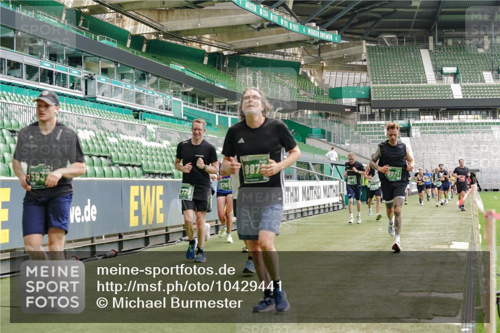 13.09.2026 - 21. swb-Marathon Bremen Michael Burmester http://msf.ph/oto/10429441 13.09.2026 13:03:18 Laufen im Stadion 150, 209, 210, 488, 596, 722, 725, 762, 881, 936, 940, 1014, 1163, 1250, 1343, 1458, 1460, 1479, 1611, 1649, 1653, 1771, 2223, 2276, 2292, 2345, 2364, 2378, 2421, 2434, 2513, 2625, 2666, 2668, 2779, 2851, 2900, 2934, 2977, 2987, 3013, 3044, 3114, 3135, 3163, 3164, 3187, 3248, 3258, 3294, 3334, 3360, 3392, 3402, 3454, 3460, 3496, 3510, 3527, 3576, 3579, 3585, 3597, 3603, 3618, 3721, 3846, 3852, 3859, 3893, 3938, 3970, 3983, 4000, 4077, 4133, 4506, 4558 meine-sportfotos.de