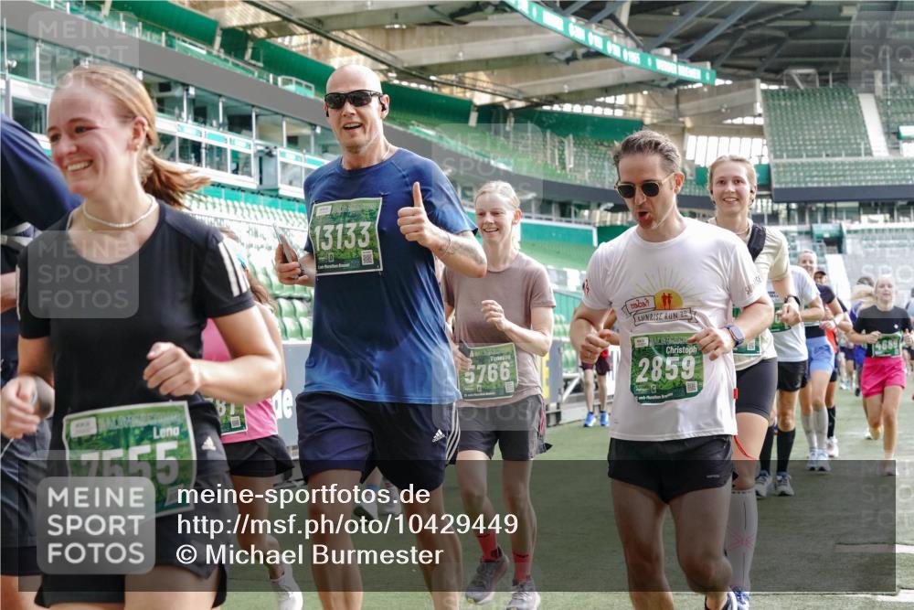 13.09.2026 - 21. swb-Marathon Bremen Michael Burmester http://msf.ph/oto/10429449 13.09.2026 13:27:05 Laufen im Stadion 186, 202, 357, 364, 390, 530, 597, 645, 726, 833, 888, 1077, 1283, 1412, 1473, 1487, 1530, 1608, 1618, 1700, 1744, 1769, 1828, 1961, 1984, 2236, 2273, 2298, 2309, 2382, 2384, 2388, 2404, 2428, 2507, 2508, 2542, 2558, 2576, 2582, 2592, 2656, 2675, 2725, 2748, 2817, 2875, 2876, 2923, 2965, 2970, 3045, 3047, 3050, 3062, 3073, 3084, 3097, 3172, 3184, 3219, 3359, 3433, 3540, 3592, 3629, 3756, 3885, 3907, 3978, 4457, 4660 meine-sportfotos.de