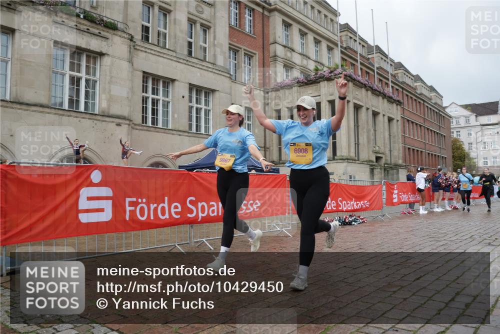 13.09.2026 - Kiel Lauf Yannick Fuchs http://msf.ph/oto/10429450 13.09.2026 11:10:29 Ziel 678, 2134, 2630, 3245, 6476, 9206, 9406, 10704, 11060, 11576, 585, 1937, 2337, 3086, 3227, 4063, 5371, 6908, 9102, 9168, 9254, 9665, 9967, 10154, 11013, 11884, 12008, 12016, 12178, 12698, 586, 1334, 2175, 2176, 2177, 3716, 6409, 6670, 8491, 9916, 10090, 10101, 10550, 11600, 6908, 7826, 9967, 11428, 11429 meine-sportfotos.de
