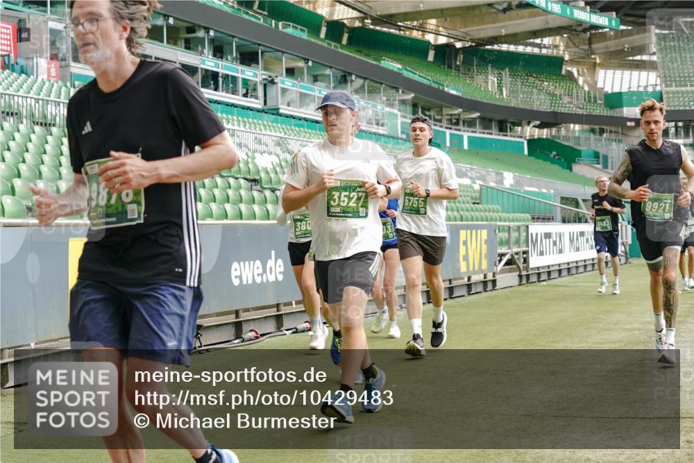 13.09.2026 - 21. swb-Marathon Bremen Michael Burmester http://msf.ph/oto/10429483 13.09.2026 13:03:20 Laufen im Stadion 150, 209, 210, 488, 596, 722, 725, 762, 881, 936, 940, 1014, 1163, 1250, 1343, 1458, 1460, 1479, 1611, 1649, 1653, 1771, 2223, 2276, 2292, 2345, 2364, 2378, 2421, 2434, 2513, 2625, 2666, 2668, 2779, 2851, 2891, 2900, 2934, 2977, 2987, 3013, 3044, 3114, 3135, 3163, 3164, 3187, 3248, 3258, 3294, 3334, 3360, 3392, 3402, 3454, 3460, 3496, 3510, 3527, 3576, 3579, 3585, 3597, 3603, 3618, 3721, 3846, 3852, 3859, 3893, 3938, 3970, 3983, 4000, 4077, 4133, 4506, 4558 meine-sportfotos.de