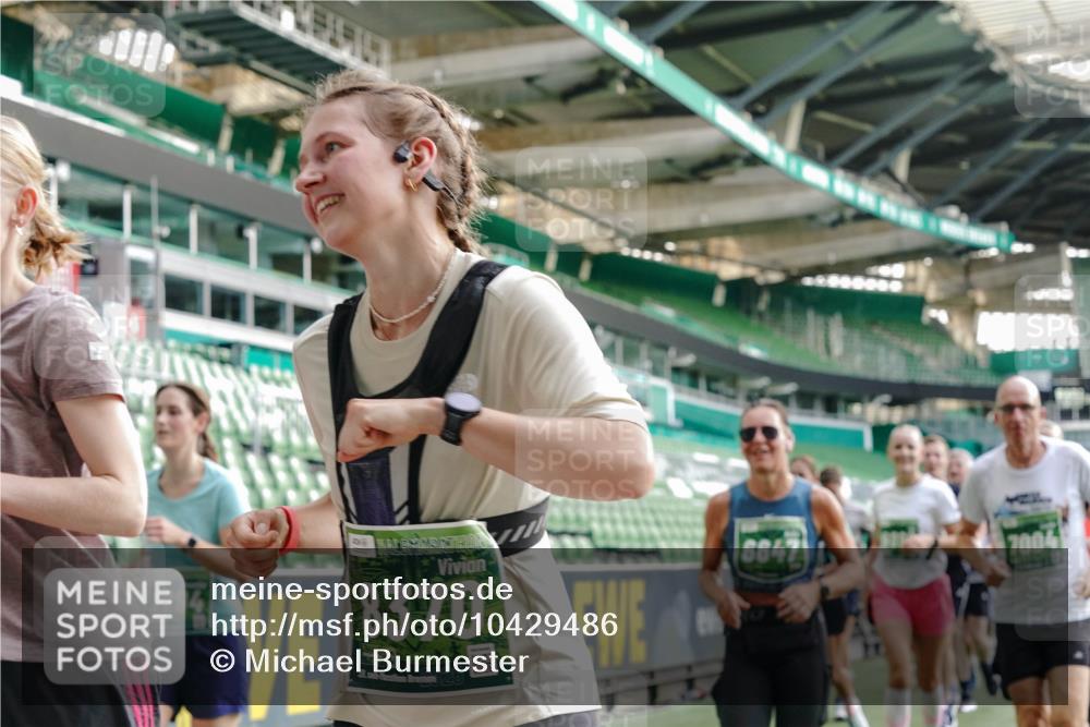 13.09.2026 - 21. swb-Marathon Bremen Michael Burmester http://msf.ph/oto/10429486 13.09.2026 13:27:07 Laufen im Stadion 186, 202, 357, 364, 390, 530, 597, 645, 726, 833, 888, 1077, 1283, 1412, 1473, 1487, 1530, 1608, 1618, 1700, 1744, 1769, 1828, 1961, 1984, 2236, 2273, 2298, 2309, 2382, 2384, 2388, 2404, 2428, 2502, 2507, 2508, 2542, 2558, 2576, 2582, 2592, 2656, 2675, 2725, 2748, 2817, 2875, 2876, 2923, 2965, 2970, 3045, 3047, 3050, 3062, 3073, 3084, 3097, 3172, 3184, 3219, 3359, 3433, 3540, 3592, 3629, 3756, 3885, 3907, 3978, 4457, 4660 meine-sportfotos.de