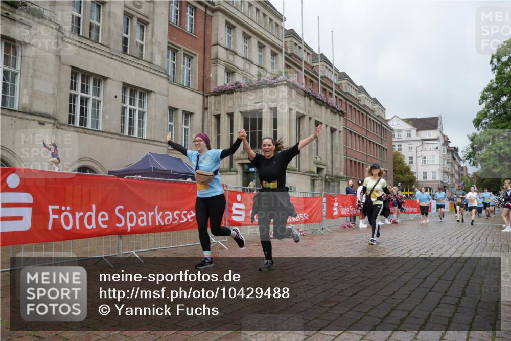 13.09.2026 - Kiel Lauf Yannick Fuchs http://msf.ph/oto/10429488 13.09.2026 11:10:32 Ziel 678, 1334, 2134, 2175, 2176, 2177, 3245, 3716, 6476, 9206, 9406, 9916, 10101, 10704, 11060, 11576, 585, 1937, 2337, 2630, 3086, 3227, 4063, 5371, 9102, 9168, 9254, 9665, 10154, 11013, 11884, 12008, 12016, 12178, 12698, 586, 1523, 6409, 6670, 8491, 10090, 10380, 10550, 11600, 2337, 6908, 9665, 9967, 11013, 11428, 11429 meine-sportfotos.de