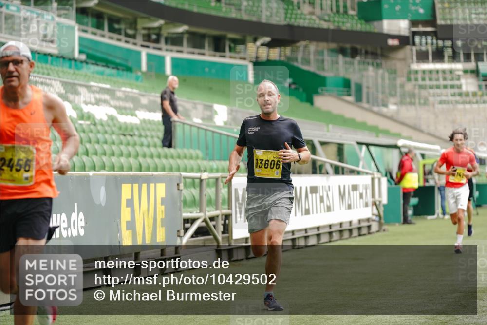 13.09.2026 - 21. swb-Marathon Bremen Michael Burmester http://msf.ph/oto/10429502 13.09.2026 10:20:50 Laufen im Stadion 10244, 10261, 10262, 10366, 10818, 10961, 10994, 11067, 11068, 11142, 11176, 11197, 11418, 11512, 11964, 12289, 12324, 12358, 12413, 12456, 12513, 12520, 12540, 13505, 13514, 13530, 13540, 13548, 13558, 13560, 13568, 13575, 13583, 13588, 13590, 13601, 13605, 13606, 13608, 13610, 13619, 13633, 13637, 10597, 12272, 12457, 12458, 13501, 13504, 13510, 13515, 13517, 13522, 13542, 13547, 13554, 13561, 13567, 13579, 13623, 13635 meine-sportfotos.de