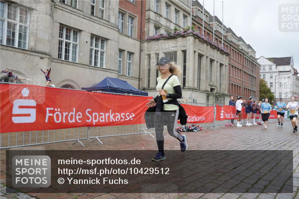 13.09.2026 - Kiel Lauf Yannick Fuchs http://msf.ph/oto/10429512 13.09.2026 11:10:34 Ziel 586, 678, 1334, 2134, 2175, 2176, 2177, 3245, 3716, 6476, 9206, 9406, 9916, 10101, 10704, 11060, 11576, 585, 1937, 2630, 3086, 3227, 4063, 5371, 9102, 9168, 9254, 9665, 10154, 11013, 11884, 12008, 12016, 12178, 12698, 1523, 5920, 6409, 6670, 7930, 8491, 10090, 10380, 10550, 11600, 2337, 6908, 9665, 9967, 11013, 11428, 11429, 11884 meine-sportfotos.de