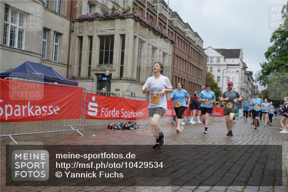 13.09.2026 - Kiel Lauf Yannick Fuchs http://msf.ph/oto/10429534 13.09.2026 11:10:36 Ziel 586, 678, 1334, 2134, 2175, 2176, 2177, 3245, 3716, 6476, 9206, 9406, 9916, 10090, 10101, 10550, 11576, 585, 1937, 2630, 3086, 3227, 4063, 5371, 9102, 9168, 9254, 10154, 10704, 11060, 11884, 12008, 12016, 12178, 12698, 1523, 2628, 5920, 6409, 6670, 6756, 7930, 8468, 8491, 10380, 11600, 2337, 4063, 6908, 9665, 9967, 11013, 11884 meine-sportfotos.de