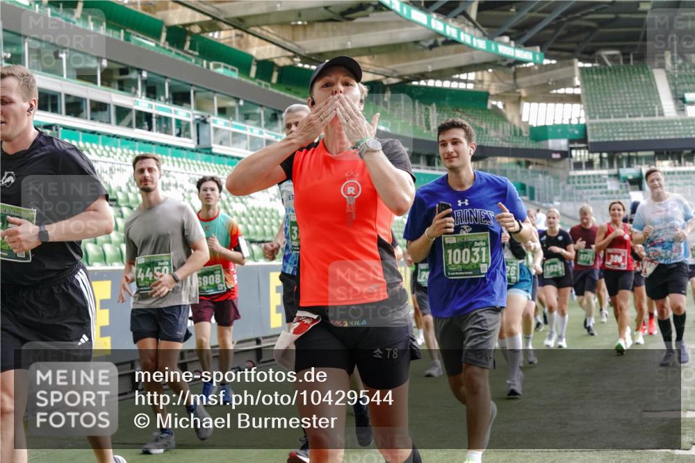 13.09.2026 - 21. swb-Marathon Bremen Michael Burmester http://msf.ph/oto/10429544 13.09.2026 13:27:10 Laufen im Stadion 186, 202, 357, 364, 390, 530, 597, 645, 726, 833, 888, 1077, 1283, 1412, 1473, 1487, 1530, 1608, 1618, 1700, 1744, 1769, 1828, 1958, 1961, 1984, 2236, 2273, 2309, 2382, 2384, 2388, 2404, 2428, 2502, 2507, 2508, 2542, 2558, 2576, 2582, 2592, 2656, 2675, 2725, 2748, 2817, 2875, 2876, 2923, 2965, 2970, 3045, 3047, 3050, 3062, 3073, 3084, 3097, 3172, 3184, 3219, 3359, 3433, 3540, 3592, 3629, 3756, 3885, 3907, 3978, 4457, 4660 meine-sportfotos.de