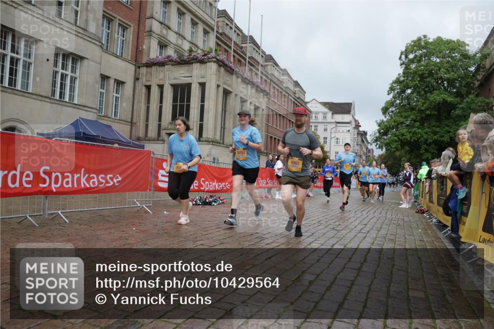 13.09.2026 - Kiel Lauf Yannick Fuchs http://msf.ph/oto/10429564 13.09.2026 11:10:38 Ziel 586, 678, 1334, 2134, 2175, 2176, 2177, 3245, 3716, 6476, 9206, 9406, 9916, 10090, 10101, 10550, 11576, 585, 678, 1937, 2630, 3086, 3227, 4063, 5371, 9102, 9168, 9254, 10154, 10704, 11060, 12008, 12016, 12178, 12698, 1523, 2512, 2628, 5920, 6409, 6670, 6756, 7930, 8468, 8491, 10380, 10661, 11600, 11644, 2337, 3227, 4063, 9168, 9665, 10154, 11013, 11884 meine-sportfotos.de