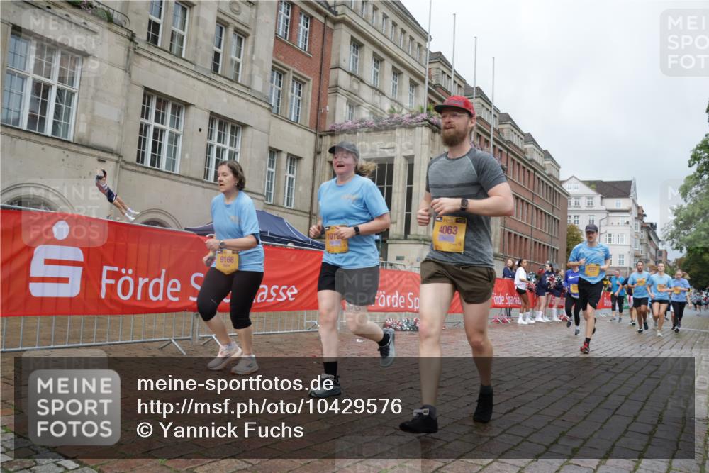 13.09.2026 - Kiel Lauf Yannick Fuchs http://msf.ph/oto/10429576 13.09.2026 11:10:39 Ziel 586, 1334, 2134, 2175, 2176, 2177, 3245, 3716, 6476, 9206, 9406, 9916, 10090, 10101, 10550, 11576, 585, 678, 1937, 2630, 3086, 3227, 4063, 5371, 9102, 9168, 9254, 10154, 10704, 11060, 11576, 12008, 12016, 12178, 12698, 1523, 2512, 2628, 5920, 6409, 6670, 6756, 7930, 8468, 8491, 10380, 10661, 11600, 11644, 2337, 3227, 4063, 9168, 9665, 10154, 11013, 11884 meine-sportfotos.de