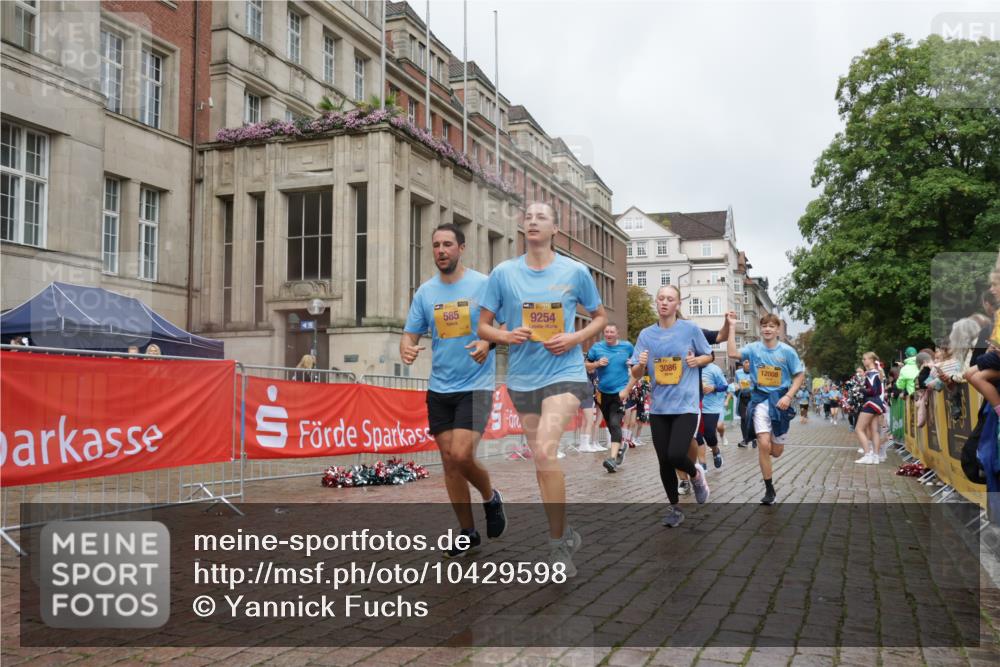 13.09.2026 - Kiel Lauf Yannick Fuchs http://msf.ph/oto/10429598 13.09.2026 11:10:42 Ziel 586, 1334, 2134, 2175, 2176, 2177, 3716, 6409, 8491, 9206, 9406, 9916, 10090, 10101, 10550, 585, 678, 1937, 2630, 3086, 3245, 5371, 6476, 9102, 9254, 10704, 11060, 11576, 12008, 12016, 12178, 12698, 1523, 2512, 2628, 5920, 6670, 6756, 7930, 8468, 10380, 10661, 11600, 11644, 585, 3086, 3227, 4063, 5371, 9168, 9254, 10154, 11013, 11884, 12008, 12016 meine-sportfotos.de