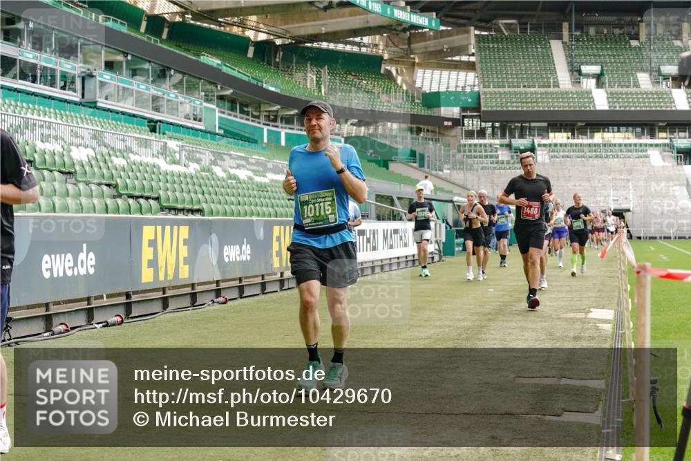 13.09.2026 - 21. swb-Marathon Bremen Michael Burmester http://msf.ph/oto/10429670 13.09.2026 13:03:26 Laufen im Stadion 209, 210, 488, 596, 722, 725, 762, 881, 936, 940, 1014, 1163, 1250, 1343, 1458, 1460, 1479, 1611, 1649, 1653, 1771, 2223, 2276, 2292, 2345, 2364, 2378, 2421, 2434, 2513, 2625, 2666, 2668, 2779, 2851, 2891, 2900, 2934, 2977, 3013, 3044, 3114, 3135, 3163, 3164, 3187, 3248, 3258, 3294, 3334, 3360, 3402, 3425, 3454, 3460, 3496, 3510, 3576, 3579, 3585, 3597, 3603, 3618, 3721, 3846, 3852, 3859, 3893, 3938, 3970, 3983, 4000, 4077, 4133, 4506, 4558 meine-sportfotos.de