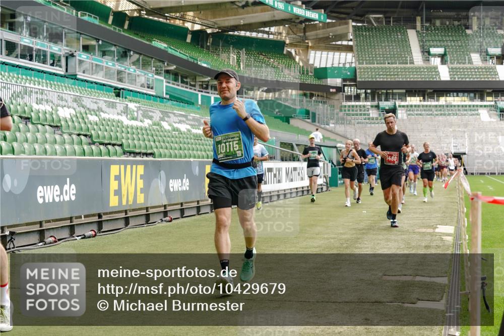 13.09.2026 - 21. swb-Marathon Bremen Michael Burmester http://msf.ph/oto/10429679 13.09.2026 13:03:26 Laufen im Stadion 209, 210, 488, 596, 722, 725, 762, 881, 936, 940, 1014, 1163, 1250, 1343, 1458, 1460, 1479, 1611, 1649, 1653, 1771, 2223, 2276, 2292, 2345, 2364, 2378, 2421, 2434, 2513, 2625, 2666, 2668, 2779, 2851, 2891, 2900, 2934, 2977, 3013, 3044, 3114, 3135, 3163, 3164, 3187, 3248, 3258, 3294, 3334, 3360, 3402, 3425, 3454, 3460, 3496, 3510, 3576, 3579, 3585, 3597, 3603, 3618, 3721, 3846, 3852, 3859, 3893, 3938, 3970, 3983, 4000, 4077, 4133, 4506, 4558 meine-sportfotos.de