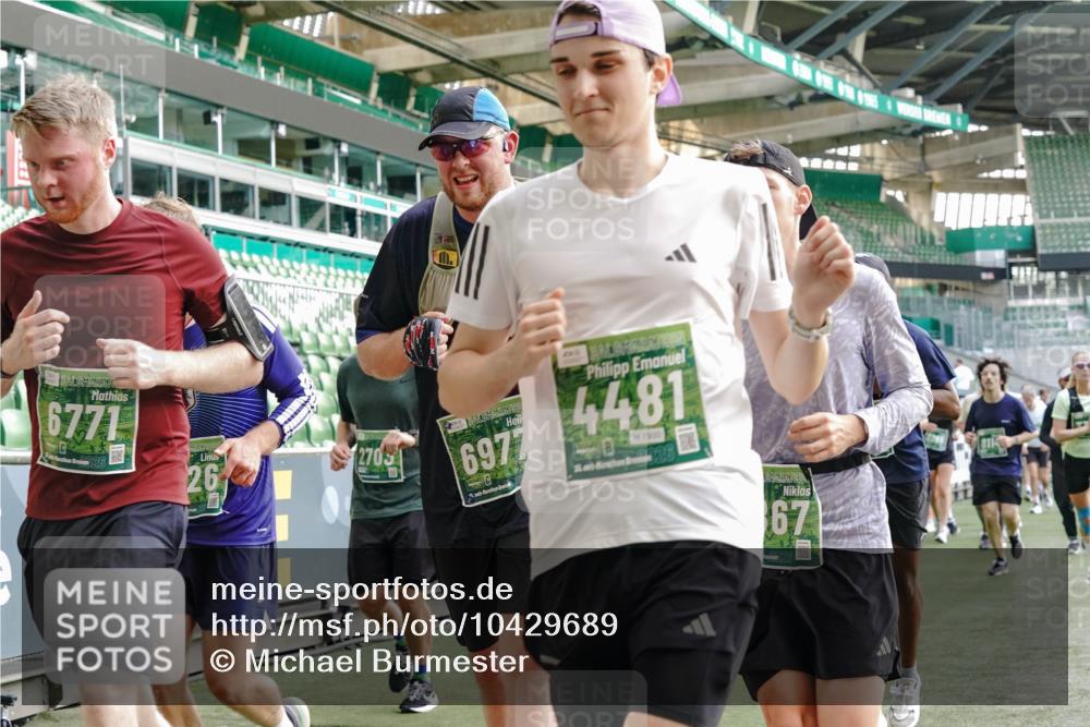 13.09.2026 - 21. swb-Marathon Bremen Michael Burmester http://msf.ph/oto/10429689 13.09.2026 13:27:17 Laufen im Stadion 111, 186, 202, 357, 364, 390, 478, 597, 726, 829, 833, 888, 925, 1077, 1283, 1412, 1473, 1487, 1496, 1530, 1608, 1618, 1700, 1769, 1958, 1961, 1984, 2236, 2273, 2309, 2382, 2384, 2388, 2404, 2428, 2502, 2507, 2508, 2542, 2558, 2576, 2582, 2592, 2656, 2675, 2725, 2748, 2817, 2875, 2876, 2923, 2965, 2970, 3045, 3047, 3050, 3062, 3073, 3084, 3172, 3184, 3219, 3359, 3433, 3540, 3592, 3629, 3756, 3885, 3907, 3978, 4457, 4660 meine-sportfotos.de