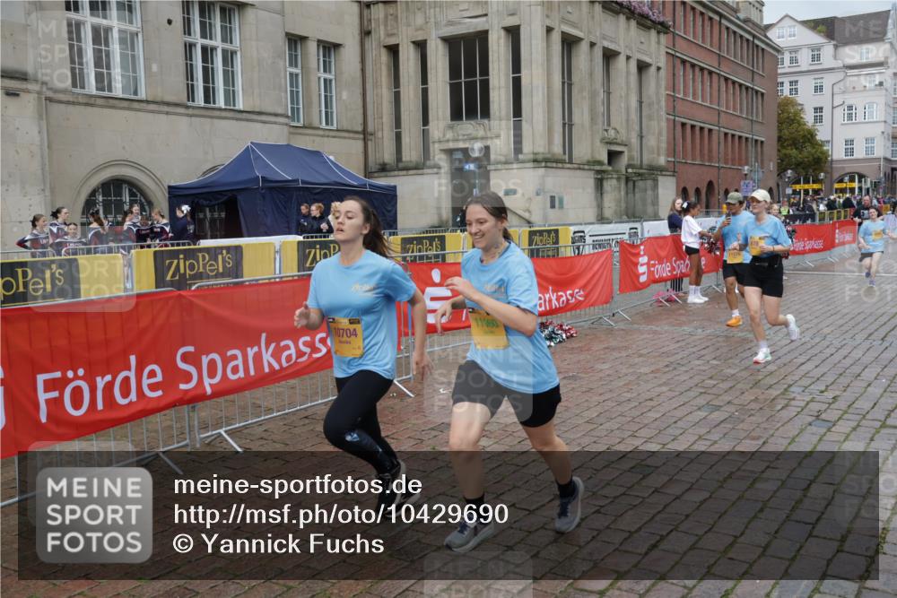 13.09.2026 - Kiel Lauf Yannick Fuchs http://msf.ph/oto/10429690 13.09.2026 11:10:59 Ziel 1523, 2512, 2628, 5920, 6670, 6756, 6852, 7930, 8468, 10380, 10661, 11600, 11644, 586, 678, 1334, 2134, 2175, 2176, 2177, 3245, 3716, 6409, 6476, 6670, 8491, 9206, 9406, 9916, 10090, 10101, 10550, 10704, 11060, 11576, 11600, 1079, 2192, 2251, 3346, 4019, 5341, 7473, 8314, 8315, 8826, 9693, 10067, 10882, 11361, 11934, 11947, 12845, 2630, 10704, 11060 meine-sportfotos.de
