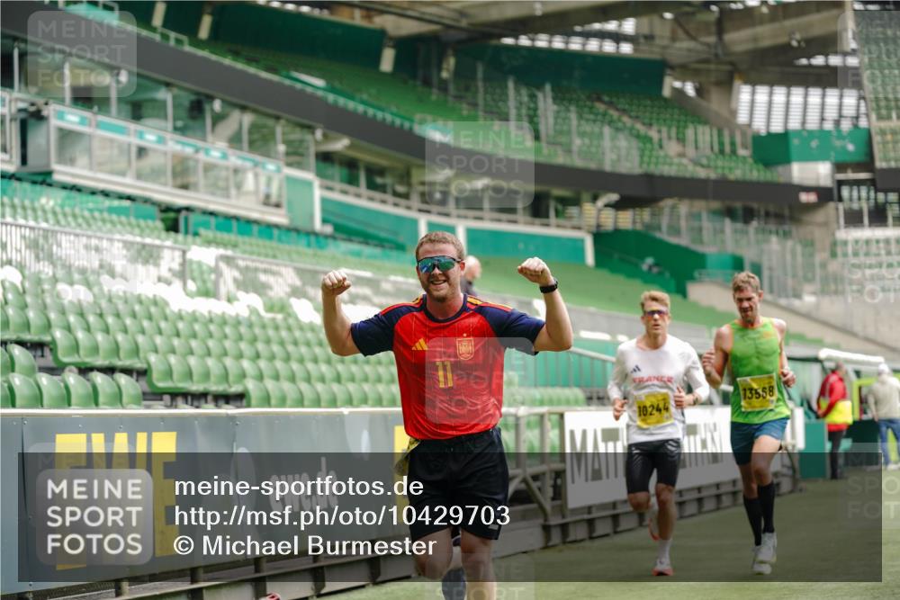 13.09.2026 - 21. swb-Marathon Bremen Michael Burmester http://msf.ph/oto/10429703 13.09.2026 10:20:56 Laufen im Stadion 10244, 10261, 10262, 10818, 10961, 10994, 11067, 11068, 11142, 11176, 11197, 11418, 11512, 11964, 12289, 12324, 12358, 12413, 12456, 12513, 12520, 12540, 13505, 13514, 13540, 13548, 13558, 13560, 13568, 13575, 13583, 13588, 13590, 13601, 13605, 13606, 13608, 13610, 13619, 13633, 13637, 10597, 12272, 12457, 12458, 13501, 13504, 13510, 13515, 13517, 13522, 13542, 13547, 13554, 13561, 13567, 13579, 13623, 13635 meine-sportfotos.de