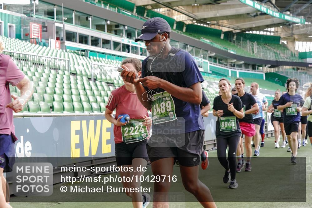 13.09.2026 - 21. swb-Marathon Bremen Michael Burmester http://msf.ph/oto/10429716 13.09.2026 13:27:18 Laufen im Stadion 111, 186, 202, 357, 364, 390, 478, 597, 726, 829, 833, 888, 925, 1077, 1283, 1412, 1473, 1496, 1530, 1608, 1618, 1700, 1769, 1958, 1961, 1984, 2236, 2273, 2309, 2382, 2384, 2388, 2404, 2428, 2502, 2507, 2508, 2542, 2558, 2576, 2582, 2592, 2656, 2675, 2725, 2748, 2817, 2875, 2876, 2923, 2965, 2970, 3045, 3047, 3050, 3062, 3073, 3084, 3172, 3184, 3219, 3359, 3433, 3540, 3592, 3629, 3756, 3885, 3907, 3978, 4457, 4660 meine-sportfotos.de