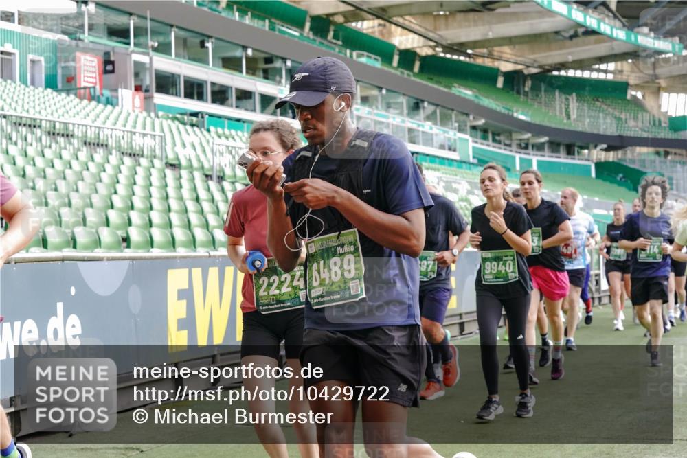 13.09.2026 - 21. swb-Marathon Bremen Michael Burmester http://msf.ph/oto/10429722 13.09.2026 13:27:19 Laufen im Stadion 111, 186, 202, 357, 364, 390, 478, 597, 726, 829, 833, 888, 925, 1077, 1283, 1412, 1473, 1496, 1530, 1608, 1618, 1700, 1769, 1958, 1961, 1984, 2236, 2273, 2309, 2382, 2384, 2388, 2404, 2428, 2502, 2507, 2508, 2542, 2558, 2576, 2582, 2592, 2656, 2675, 2725, 2748, 2817, 2875, 2876, 2923, 2965, 2970, 3045, 3047, 3050, 3062, 3073, 3084, 3172, 3184, 3219, 3359, 3433, 3540, 3592, 3629, 3756, 3885, 3907, 3978, 4457, 4660 meine-sportfotos.de
