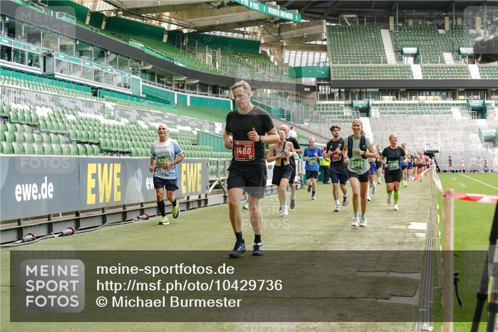 13.09.2026 - 21. swb-Marathon Bremen Michael Burmester http://msf.ph/oto/10429736 13.09.2026 13:03:28 Laufen im Stadion 209, 210, 488, 534, 596, 722, 725, 762, 881, 936, 940, 1014, 1163, 1250, 1343, 1458, 1460, 1479, 1611, 1649, 1653, 1771, 2223, 2276, 2292, 2345, 2364, 2378, 2421, 2434, 2513, 2625, 2666, 2668, 2779, 2851, 2891, 2900, 2934, 2977, 3013, 3044, 3114, 3135, 3163, 3164, 3187, 3248, 3258, 3294, 3360, 3402, 3425, 3454, 3460, 3496, 3510, 3576, 3579, 3585, 3597, 3603, 3618, 3721, 3846, 3852, 3859, 3893, 3938, 3970, 3983, 4000, 4077, 4133, 4506, 4558, 242 meine-sportfotos.de