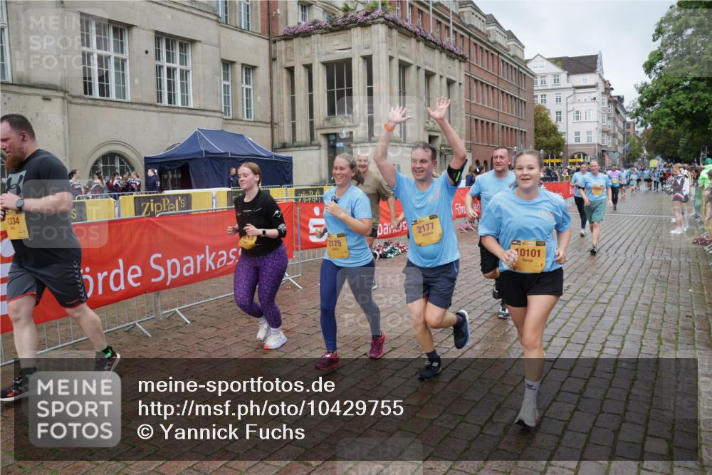 13.09.2026 - Kiel Lauf Yannick Fuchs http://msf.ph/oto/10429755 13.09.2026 11:11:10 Ziel 2251, 4019, 5341, 6852, 7473, 8314, 8315, 8826, 11934, 586, 1334, 1523, 2175, 2176, 2177, 2512, 2628, 3716, 5920, 6409, 6670, 6756, 7930, 8468, 8491, 9916, 10090, 10101, 10380, 10550, 10661, 11600, 11644, 1079, 1460, 1655, 2192, 3346, 4090, 4589, 5869, 7181, 7431, 8127, 9693, 10067, 10882, 11361, 11417, 11719, 11947, 12845, 586, 678, 1334, 2134, 2175, 2176, 2177, 3245, 3716, 6476, 9206, 9406, 9916, 10101, 11576 meine-sportfotos.de