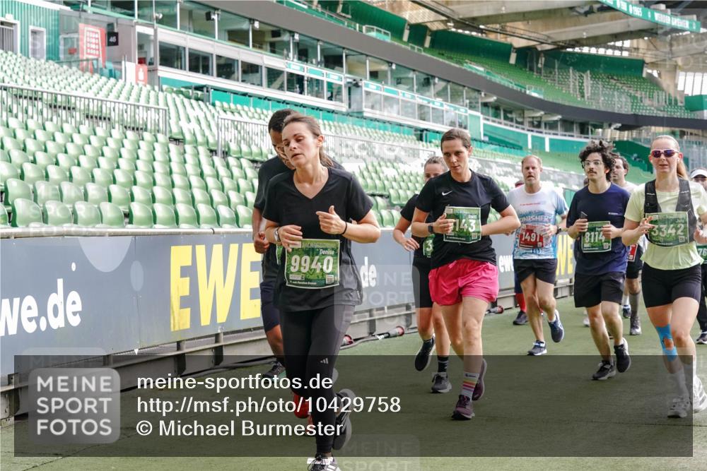13.09.2026 - 21. swb-Marathon Bremen Michael Burmester http://msf.ph/oto/10429758 13.09.2026 13:27:20 Laufen im Stadion 111, 186, 202, 357, 364, 390, 478, 597, 726, 829, 833, 888, 925, 1077, 1220, 1283, 1412, 1473, 1496, 1530, 1608, 1618, 1700, 1769, 1958, 1961, 1984, 2236, 2273, 2309, 2382, 2384, 2388, 2404, 2428, 2502, 2507, 2508, 2542, 2558, 2576, 2582, 2592, 2656, 2675, 2725, 2748, 2817, 2875, 2876, 2923, 2965, 2970, 3045, 3047, 3050, 3073, 3084, 3184, 3219, 3359, 3433, 3540, 3592, 3629, 3756, 3885, 3907, 3978, 4457, 4660 meine-sportfotos.de