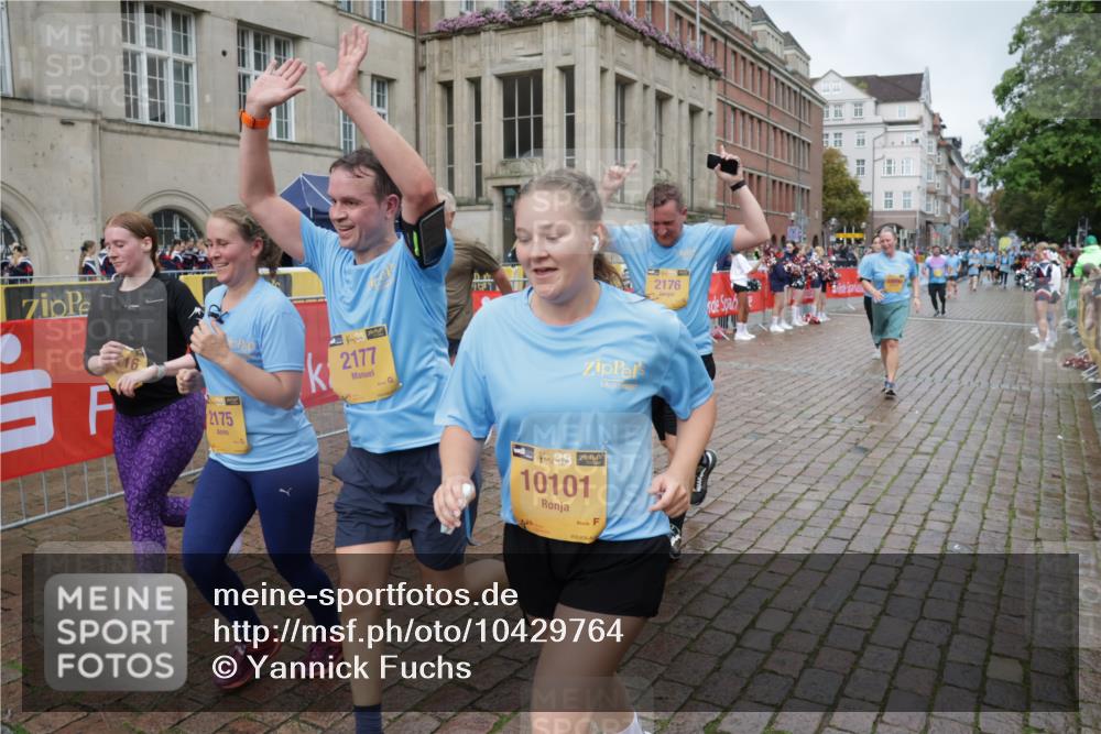 13.09.2026 - Kiel Lauf Yannick Fuchs http://msf.ph/oto/10429764 13.09.2026 11:11:11 Ziel 2192, 2251, 4019, 5341, 6852, 7473, 8314, 8315, 8826, 11934, 11947, 586, 1334, 1523, 2175, 2176, 2177, 2512, 2628, 3716, 5920, 6409, 6670, 6756, 7930, 8468, 8491, 9916, 10090, 10101, 10380, 10550, 10661, 11600, 11644, 1079, 1460, 1655, 3346, 4090, 4589, 5869, 7181, 7431, 8127, 9693, 10067, 10882, 11361, 11417, 11719, 12845, 586, 1334, 2134, 2175, 2176, 2177, 3245, 3716, 6476, 9206, 9406, 9916, 10101, 11576 meine-sportfotos.de
