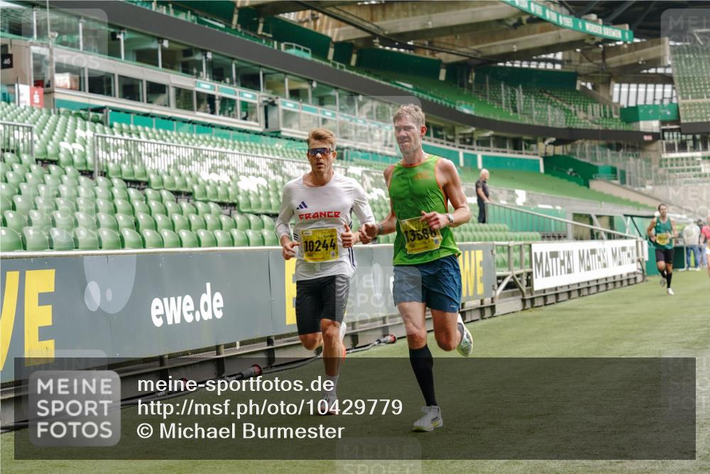 13.09.2026 - 21. swb-Marathon Bremen Michael Burmester http://msf.ph/oto/10429779 13.09.2026 10:20:59 Laufen im Stadion 10244, 10261, 10262, 10818, 10961, 10994, 11067, 11068, 11142, 11176, 11197, 11418, 11512, 11916, 11964, 12289, 12324, 12358, 12413, 12456, 12513, 12520, 12540, 13505, 13514, 13540, 13548, 13558, 13560, 13568, 13575, 13583, 13588, 13590, 13601, 13605, 13606, 13608, 13610, 13619, 13633, 13637, 10597, 12272, 12457, 12458, 13501, 13504, 13510, 13515, 13517, 13522, 13542, 13543, 13547, 13554, 13561, 13567, 13579, 13623, 13635 meine-sportfotos.de