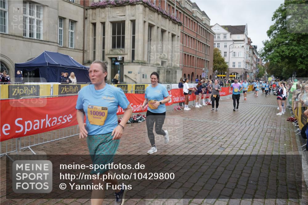 13.09.2026 - Kiel Lauf Yannick Fuchs http://msf.ph/oto/10429800 13.09.2026 11:11:14 Ziel 1079, 2192, 2251, 3346, 4019, 5341, 7473, 8314, 8315, 8826, 9693, 10067, 10882, 11361, 11934, 11947, 12845, 1523, 2512, 2628, 5920, 6409, 6670, 6756, 6852, 7930, 8468, 8491, 10090, 10380, 10550, 10661, 11600, 11644, 1460, 1655, 4053, 4090, 4589, 5869, 7181, 7431, 8127, 11417, 11719, 586, 1334, 2134, 2175, 2176, 2177, 3716, 9206, 9406, 9916, 10090, 10101, 10550 meine-sportfotos.de
