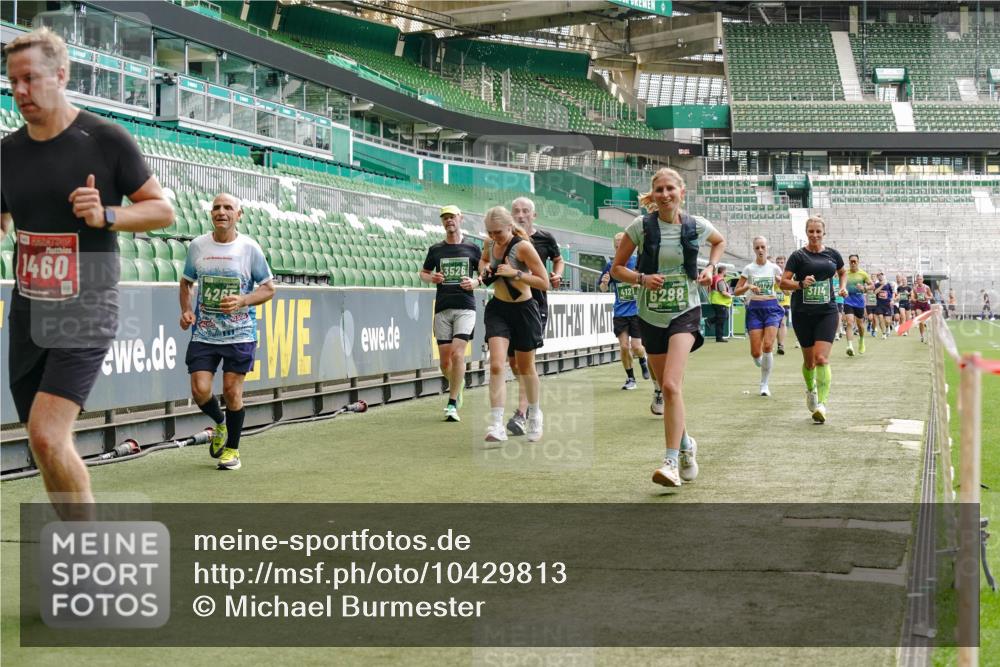 13.09.2026 - 21. swb-Marathon Bremen Michael Burmester http://msf.ph/oto/10429813 13.09.2026 13:03:30 Laufen im Stadion 209, 210, 488, 534, 596, 722, 725, 762, 881, 936, 940, 1014, 1250, 1343, 1458, 1460, 1479, 1611, 1649, 1653, 1771, 2223, 2276, 2292, 2345, 2364, 2378, 2421, 2434, 2513, 2625, 2666, 2668, 2779, 2851, 2891, 2900, 2934, 2977, 3013, 3114, 3135, 3163, 3164, 3187, 3248, 3258, 3360, 3402, 3425, 3454, 3460, 3496, 3510, 3576, 3579, 3585, 3597, 3603, 3618, 3721, 3846, 3852, 3859, 3893, 3938, 3970, 3983, 4000, 4077, 4133, 4506, 4558, 242 meine-sportfotos.de