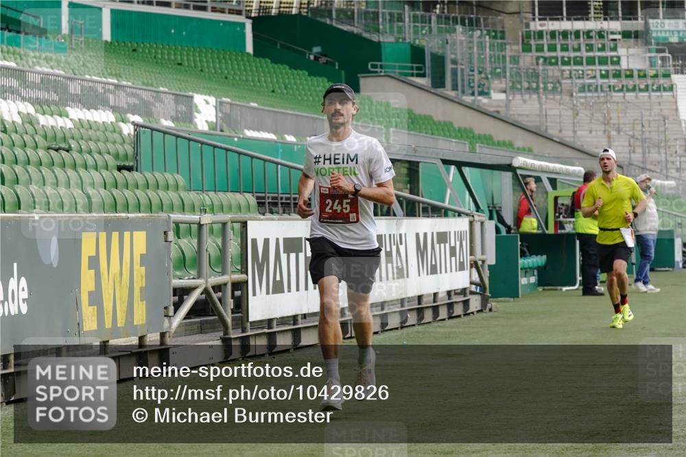 13.09.2026 - 21. swb-Marathon Bremen Michael Burmester http://msf.ph/oto/10429826 13.09.2026 12:14:06 Laufen im Stadion 245, 317, 540, 796, 822, 1149, 1046, 1651, 1671, 2054 meine-sportfotos.de
