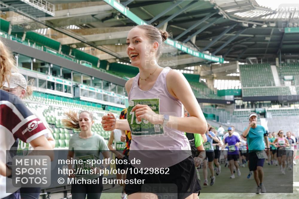 13.09.2026 - 21. swb-Marathon Bremen Michael Burmester http://msf.ph/oto/10429862 13.09.2026 13:27:25 Laufen im Stadion 111, 186, 202, 357, 364, 390, 478, 597, 726, 829, 833, 888, 925, 1077, 1220, 1412, 1473, 1496, 1530, 1608, 1618, 1700, 1769, 1958, 1961, 1984, 2236, 2273, 2309, 2384, 2388, 2404, 2428, 2502, 2507, 2508, 2542, 2558, 2576, 2582, 2592, 2656, 2675, 2725, 2748, 2817, 2875, 2876, 2923, 2965, 2970, 3045, 3047, 3050, 3073, 3084, 3184, 3219, 3359, 3433, 3540, 3592, 3629, 3756, 3885, 3907, 3978, 4457, 4660 meine-sportfotos.de