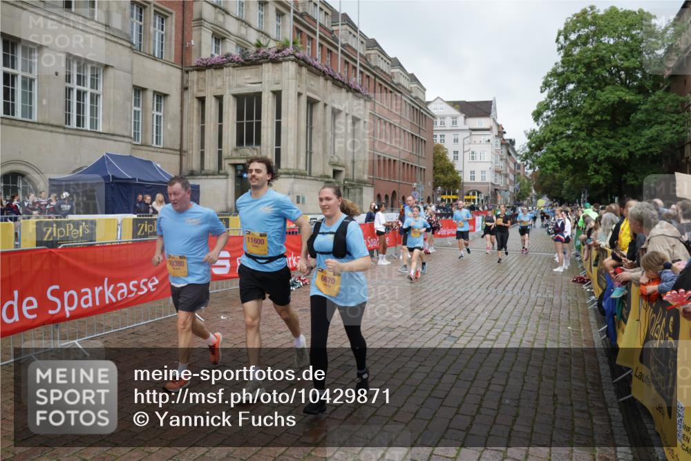 13.09.2026 - Kiel Lauf Yannick Fuchs http://msf.ph/oto/10429871 13.09.2026 11:11:23 Ziel 1079, 1460, 1655, 2192, 3346, 4090, 4589, 5869, 7181, 7431, 8127, 9693, 10067, 10882, 11361, 11417, 11719, 11947, 12845, 1523, 2251, 2512, 2628, 4019, 5341, 5920, 6670, 6756, 6852, 7473, 7930, 8314, 8315, 8468, 8826, 10380, 10661, 11600, 11644, 11934, 141, 1761, 4053, 6729, 9260, 9739, 9784, 11756, 12053, 6409, 6670, 8491, 10380, 10550, 11600 meine-sportfotos.de