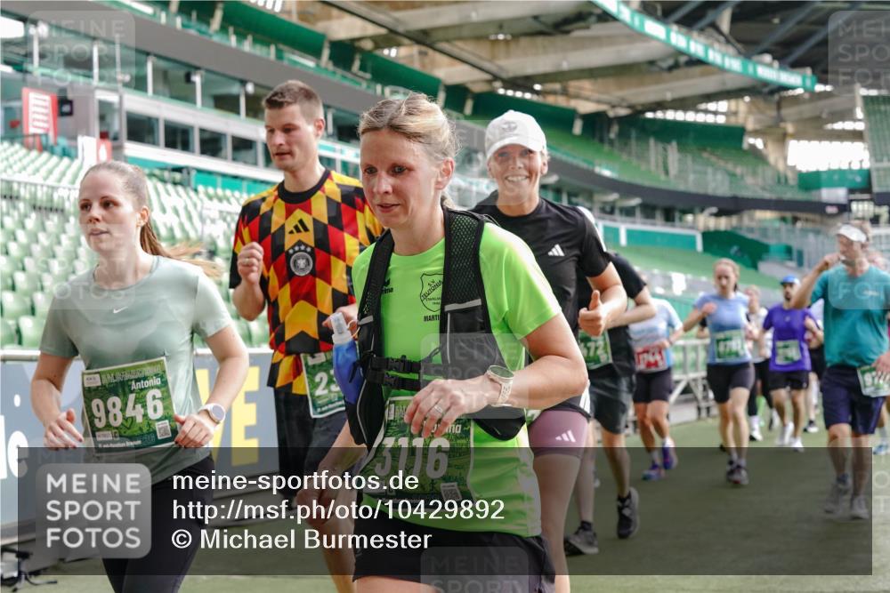 13.09.2026 - 21. swb-Marathon Bremen Michael Burmester http://msf.ph/oto/10429892 13.09.2026 13:27:26 Laufen im Stadion 111, 186, 202, 357, 364, 390, 478, 597, 726, 829, 833, 888, 925, 1077, 1220, 1412, 1473, 1496, 1530, 1608, 1618, 1700, 1769, 1958, 1961, 1984, 2236, 2273, 2309, 2388, 2404, 2428, 2502, 2507, 2508, 2542, 2558, 2576, 2582, 2592, 2656, 2675, 2725, 2748, 2817, 2875, 2876, 2923, 2965, 2970, 3045, 3047, 3050, 3073, 3084, 3184, 3219, 3359, 3433, 3540, 3592, 3629, 3756, 3885, 3907, 3978, 4457, 4660 meine-sportfotos.de