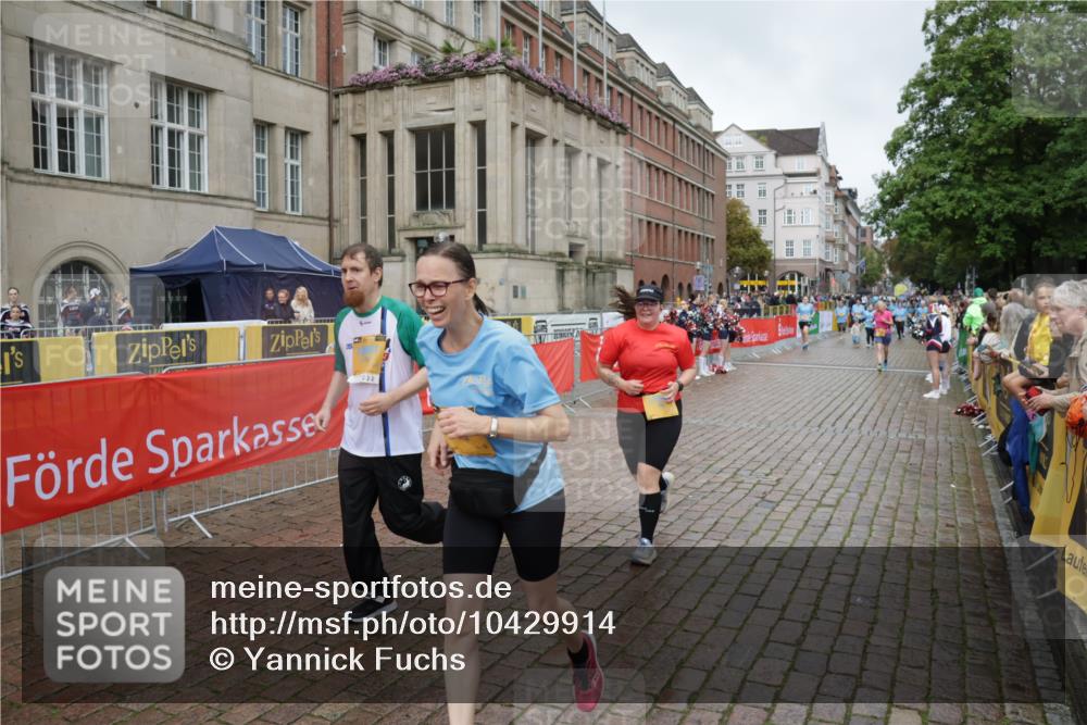 13.09.2026 - Kiel Lauf Yannick Fuchs http://msf.ph/oto/10429914 13.09.2026 11:11:31 Ziel 1460, 1655, 1761, 4053, 4090, 4589, 5869, 7181, 7431, 8127, 9739, 9784, 11417, 11719, 1079, 2192, 2251, 2512, 2628, 3346, 4019, 4090, 4589, 5341, 5869, 6852, 7181, 7431, 7473, 8314, 8315, 8826, 9693, 10067, 10661, 10882, 11361, 11417, 11644, 11719, 11934, 11947, 12845, 141, 3580, 5156, 6729, 9260, 11756, 12053, 1523, 2512, 2628, 5920, 6670, 6756, 7930, 8468, 10380, 10661, 11600, 11644 meine-sportfotos.de