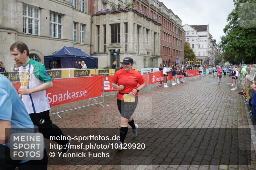 13.09.2026 - Kiel Lauf Yannick Fuchs http://msf.ph/oto/10429920 13.09.2026 11:11:32 Ziel 141, 1460, 1655, 1761, 4053, 6729, 8127, 9739, 9784, 12053, 1079, 1655, 2192, 2251, 2512, 3346, 4019, 4090, 4589, 5341, 5869, 6852, 7181, 7431, 7473, 8314, 8315, 8826, 9693, 10067, 10661, 10882, 11361, 11417, 11644, 11719, 11934, 11947, 12845, 3580, 5156, 9260, 11756, 1523, 2512, 2628, 5920, 6756, 7930, 8468, 10380, 10661, 11644 meine-sportfotos.de