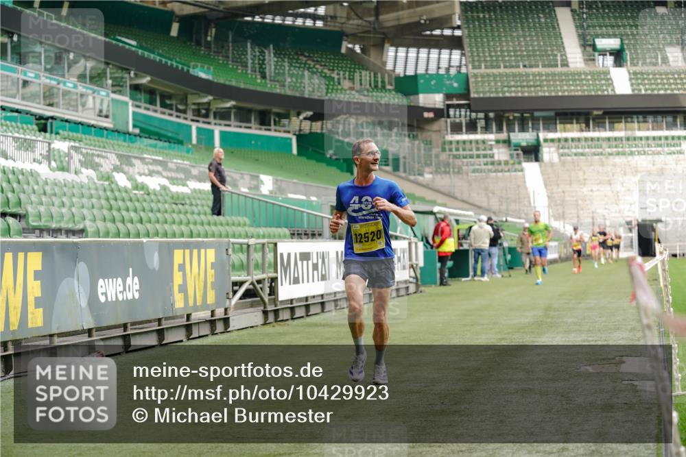 13.09.2026 - 21. swb-Marathon Bremen Michael Burmester http://msf.ph/oto/10429923 13.09.2026 10:21:07 Laufen im Stadion 10244, 10261, 10262, 10818, 10961, 10994, 11067, 11068, 11142, 11176, 11197, 11418, 11512, 11916, 11964, 12289, 12324, 12358, 12413, 12456, 12513, 12520, 12540, 13505, 13514, 13540, 13548, 13551, 13558, 13560, 13568, 13575, 13583, 13588, 13590, 13601, 13605, 13606, 13608, 13610, 13619, 13633, 13636, 13637, 10597, 12457, 12458, 13501, 13504, 13510, 13515, 13517, 13522, 13536, 13542, 13543, 13554, 13561, 13567, 13579, 13623, 13635 meine-sportfotos.de
