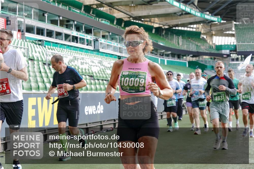 13.09.2026 - 21. swb-Marathon Bremen Michael Burmester http://msf.ph/oto/10430008 13.09.2026 13:27:32 Laufen im Stadion 111, 186, 202, 357, 364, 390, 478, 597, 726, 829, 833, 888, 925, 1077, 1220, 1412, 1473, 1496, 1608, 1700, 1769, 1958, 1961, 1984, 2236, 2273, 2309, 2388, 2404, 2428, 2502, 2507, 2508, 2542, 2558, 2576, 2582, 2592, 2725, 2748, 2817, 2875, 2876, 2923, 2965, 2970, 3045, 3047, 3050, 3073, 3084, 3184, 3219, 3359, 3540, 3589, 3592, 3629, 3756, 3885, 3907, 3978, 4238, 4457, 4660 meine-sportfotos.de