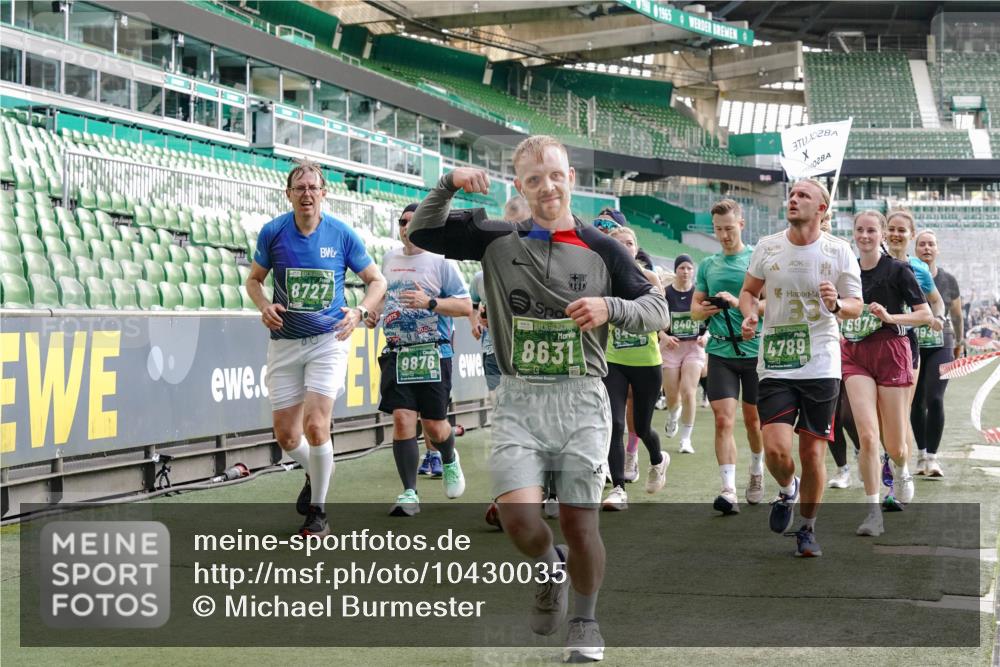 13.09.2026 - 21. swb-Marathon Bremen Michael Burmester http://msf.ph/oto/10430035 13.09.2026 13:27:33 Laufen im Stadion 111, 186, 202, 357, 364, 390, 478, 597, 726, 829, 833, 888, 925, 1077, 1220, 1412, 1473, 1496, 1608, 1700, 1769, 1958, 1961, 1984, 2236, 2273, 2309, 2388, 2404, 2428, 2502, 2507, 2508, 2542, 2558, 2576, 2582, 2592, 2725, 2748, 2817, 2875, 2876, 2923, 2965, 2970, 3045, 3047, 3050, 3073, 3084, 3184, 3219, 3359, 3540, 3589, 3592, 3629, 3756, 3826, 3885, 3907, 3978, 4238, 4457, 4660 meine-sportfotos.de